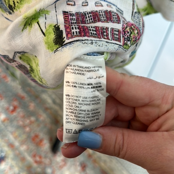 Chico's 100% Linen, No Iron European Coastal Inspire Button Down Top - Picture 11 of 11